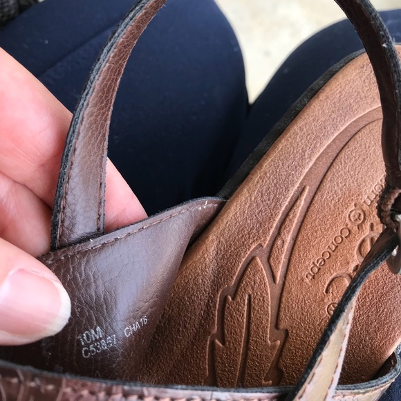 BOC Born Concept Brown Sandals - Picture 7 of 8